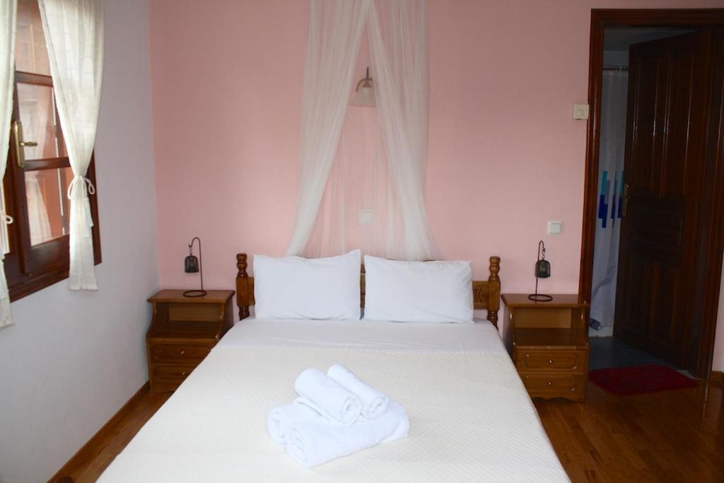 Elatos Country House Bed & Breakfast ปอร์เตเรีย ภายนอก รูปภาพ