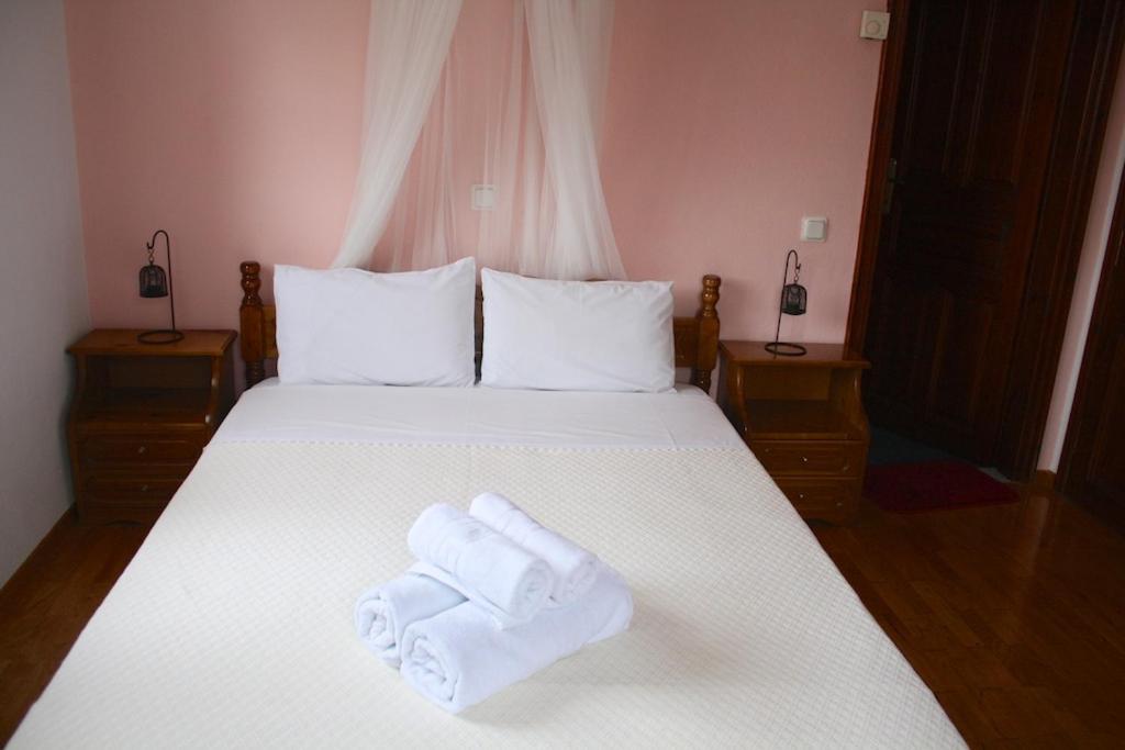 Elatos Country House Bed & Breakfast ปอร์เตเรีย ภายนอก รูปภาพ