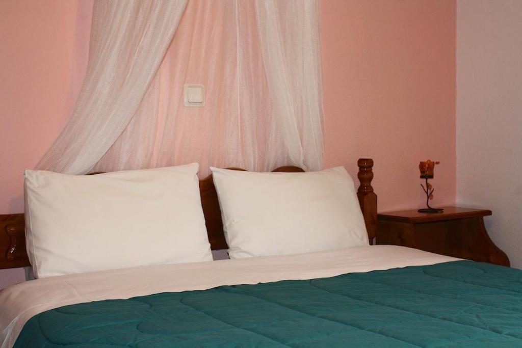 Elatos Country House Bed & Breakfast ปอร์เตเรีย ภายนอก รูปภาพ
