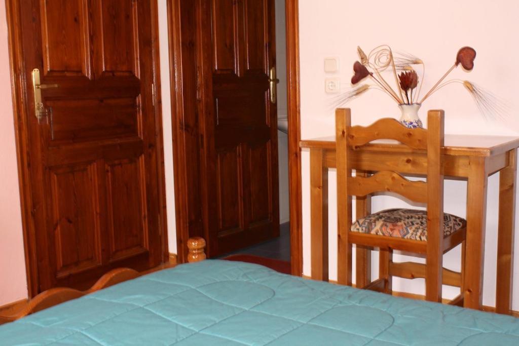 Elatos Country House Bed & Breakfast ปอร์เตเรีย ภายนอก รูปภาพ