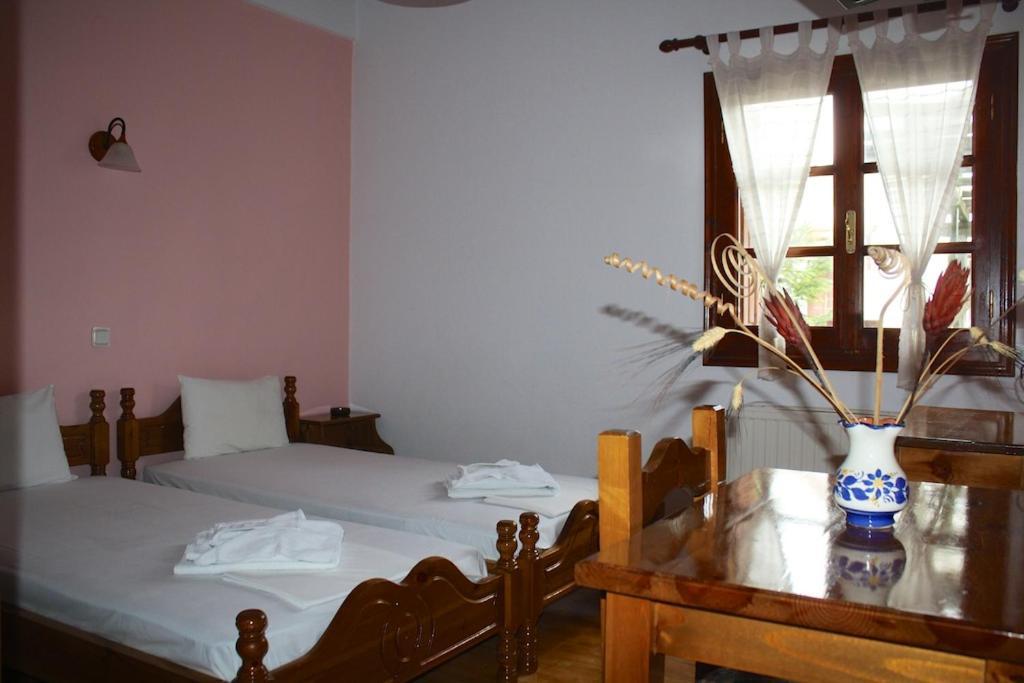 Elatos Country House Bed & Breakfast ปอร์เตเรีย ภายนอก รูปภาพ